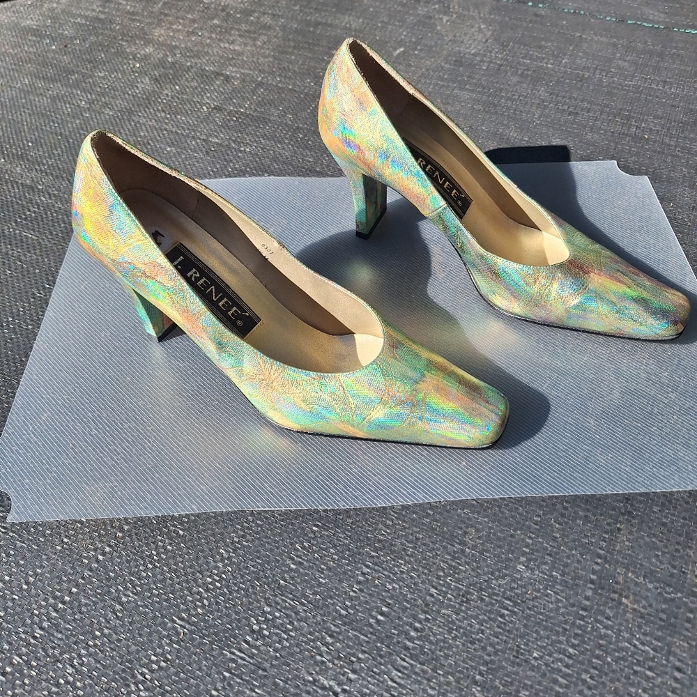 Vintage J. Renee (Snug Fit) Iridescent Green Low Heel Pumps 90's, Sunday Best